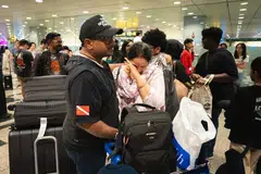 Menteri Kanan, Encik Lee Hsien Loong berkata MFA akan terus menghubungi rakyat Singapura di kawasan terjejas, sambil turut menganjurkan perjalanan darat bantuan untuk warga Singapura di tempat lain di Timur Tengah. 