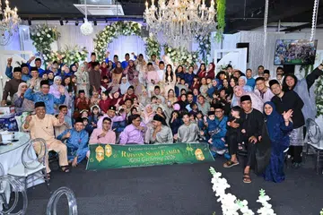Verona Henderson, keluarga besar, perjumpaan Hari Raya