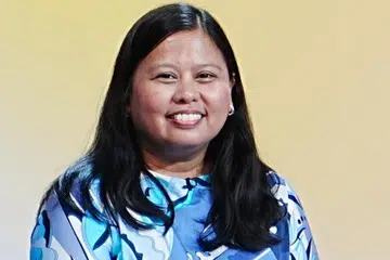 Dialog masyarakat Berita Harian (BH) yang ketiga dibarisi anggota panel terdiri daripada (dari kiri) Anggota Parlimen (AP) GRC Sembawang, Cik Mariam Jaafar; Mayor Majlis Pembangunan Masyarakat (CDC) South East, yang juga AP GRC Marine Parade, Encik Mohd Fahmi Aliman; dan Menteri Negara Kanan (Pertahanan merangkap Tenaga Manusia), Encik Zaqy Mohamad. Turut berada dalam gambar ialah koresponden BH, Cik Siti Aisyah Nordin (paling kanan), bertindak selaku moderator dalam dialog itu.