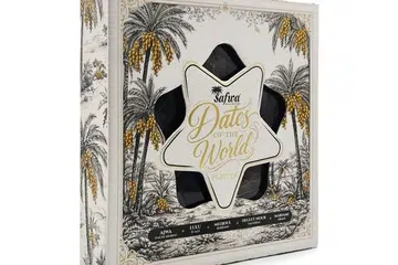 Set kurma premium di Pasar Kurma Al Barakah Digital ini menampilkan gabungan beberapa jenis kurma popular, termasuk ajwa, medjoul, mariami, deglet nour dan lulu, yang diimport daripada pelbagai negara.