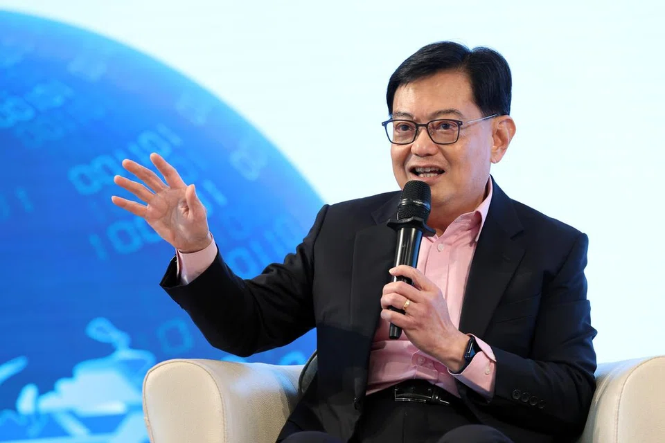 Timbalan Perdana Menteri, Encik Heng Swee Keat, bercakap pada satu forum perbincangan mengenai Belanjawan  anjuran Persekutuan Teochew pada 11 Mac. 