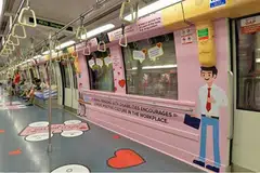 USAHA MURNI: LTA dan SBS Transit berganding bahu dalam mendidik penumpang kereta api agar lebih memahami kepada kekurangan orang lain, dengan cara menghiasi panel-panel warna warni yang disediakan Majlis Perkhidmatan Masyarakat Kebangsaan tentang cara berinteraksi dengan mereka yang mempunyai masalah pendengaran, penglihatan, autisme selain pengguna kerusi roda. - Foto PENGUASA PENGANGKUTAN DARAT