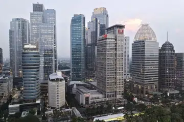 Morgan Stanley Capital International (MSCI) mengumumkan pada 15 Oktober pihaknya sedang mempertimbangkan untuk menurunkan kelas Indonesia daripada ‘pasaran pesat membangun’ (emerging market) kepada 'pasaran berdiri sendiri’ (standalone market) pada 2027.