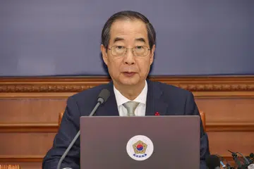 Perdana Menteri Korea Selatan, Encik Han Duck-soo, dilantik sebagai pemangku presiden pada 14 Disember, selepas Presiden Yoon Suk Yeol dipecat.