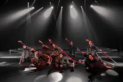 BERALIH KE PANGGUNG DIGITAL: Era Dance Theatre telah melabur membeli keperluan rakaman, mengubah suai studio latihan agar boleh digunakan sebagai panggung digital, selain menghantar kakitangannya menjalani kursus peningkatan kemahiran termasuk teknikal. - Foto fail