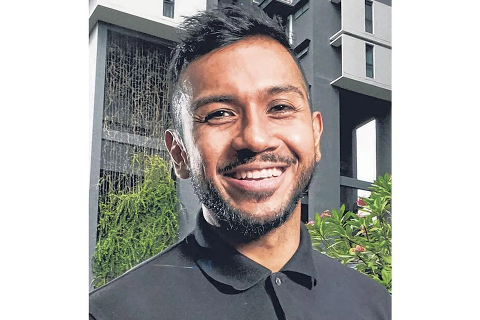 Ejen hartanah selebriti Taufik Batisah daripada PropNex Realty.