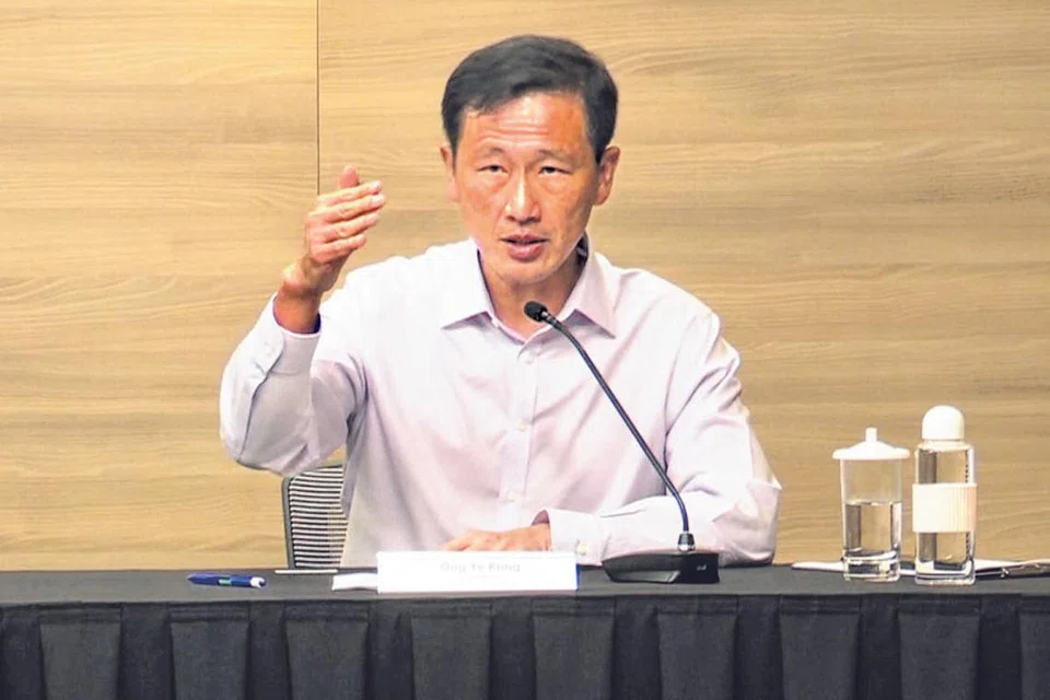 - Menteri Kesihatan, Encik Ong Ye Kung.