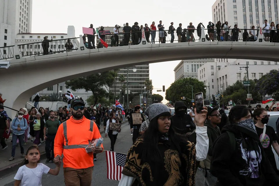 protes, imigresen, pendatang haram