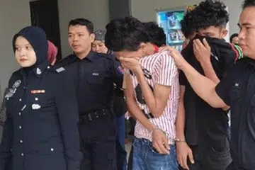Empat pemuda didakwa di Mahkamah Majistret Seremban pada 8 Julai atas tuduhan mencuri mesin penapis air jenama Coway di sebuah masjid di Mantin, Nilai, Negeri Sembilan, pada 30 Jun. 