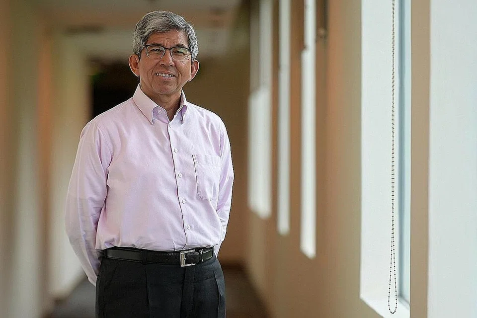 Dr Yaacob Ibrahim.