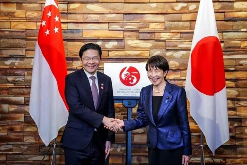 Perdana Menteri Encik Lawrence Wong (kiri) bertemu dengan Perdana Menteri Jepun Cik Sanae Takaichi pada 18 Mac.