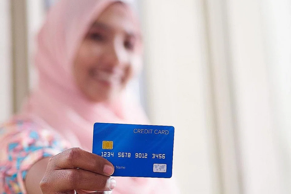 BERHUTANG: Ustaz Mohamad Rais memberi penjelasan bahawa orang yang berhutang mempunyai dua sebab kukuh. Pertama, kerana sangat terdesak. Kedua, hutang dalam keadaan tidak terdesak. Ini bermaksud, seseorang itu sengaja berhutang kerana sesuatu hajat. - Foto ISTOCKPHOTO