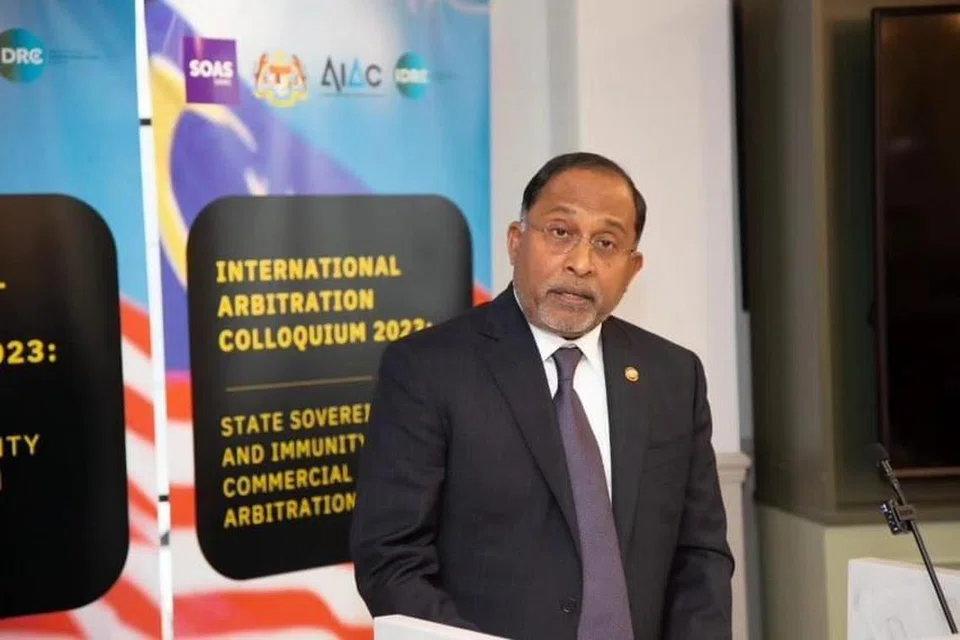 MISI MENYELAMAT: Menteri Luar, Datuk Seri Dr Zambry Abdul Kadir, mahu bawa keluar seorang doktor Malaysia dari Jaluran Gaza.