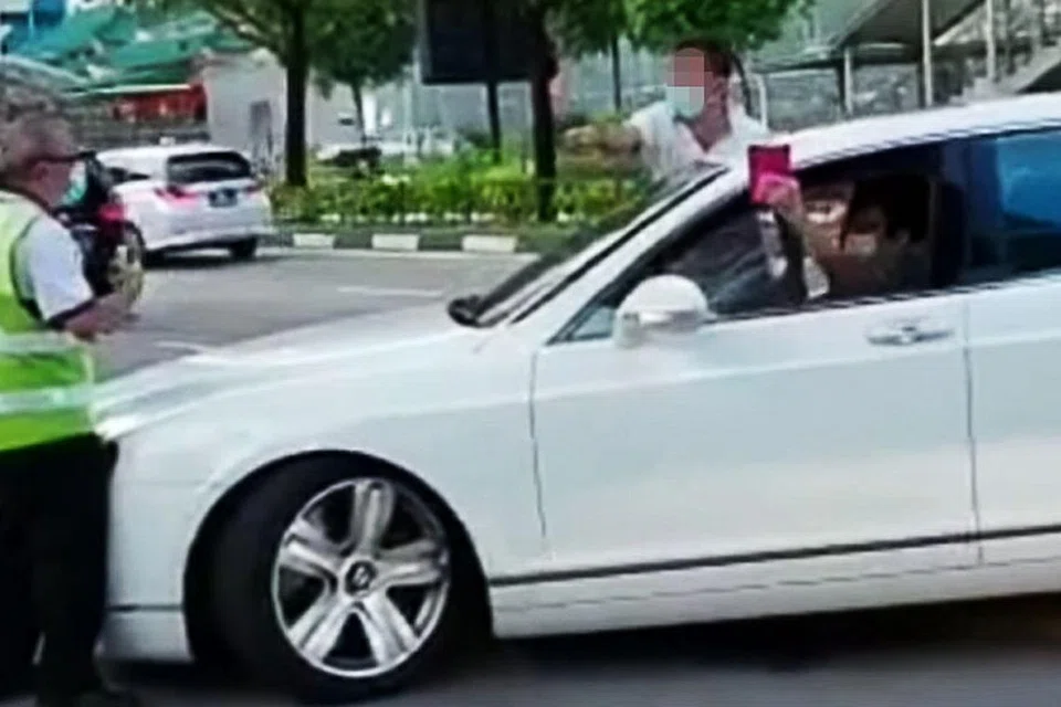 MENGAKU SALAH: Neo Hong Chye juga tidak dibenarkan memandu selama 12 bulan menyusuli kejadian di depan Sekolah Red Swastika. - Foto SHIN MIN dan fail