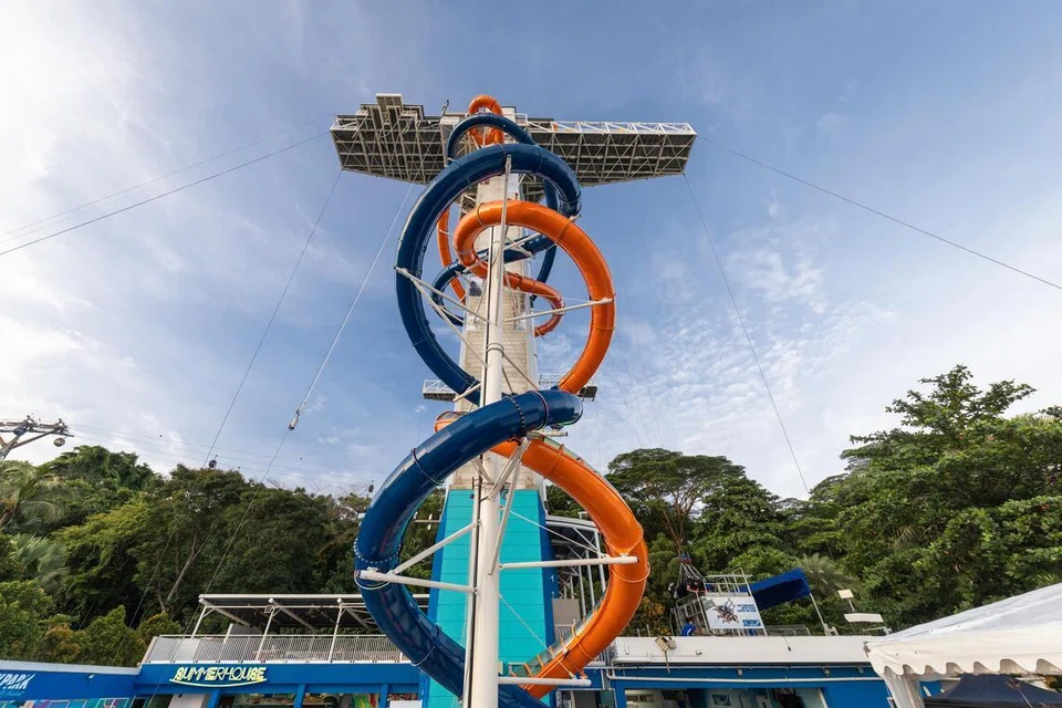 Skypark Sentosa, gelongsor kering tertinggi, tarikan Sentosa