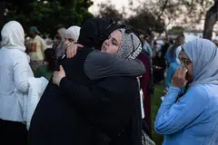 insiden tembakan di Pusat Islam San Diego, penyerang dua remaja,  ideologi kebencian dalam talian