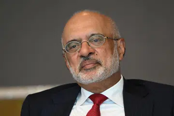 Dengan transaksi pada 7 dan 8 November, pegangan saham semasa DBS Encik Piyush Gupta telah berkurang daripada 2.2 juta saham kepada 1.9 juta saham.