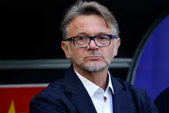 Philippe Troussier mengalami dua kekalahan berturut-turut dalam pusingan ketiga peringkat Asia kelayakan Piala Dunia 2026.