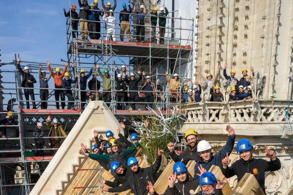Seramai 2,000 tukang terlibat dalam kerja pemulihan Katedral Notre-Dame. 