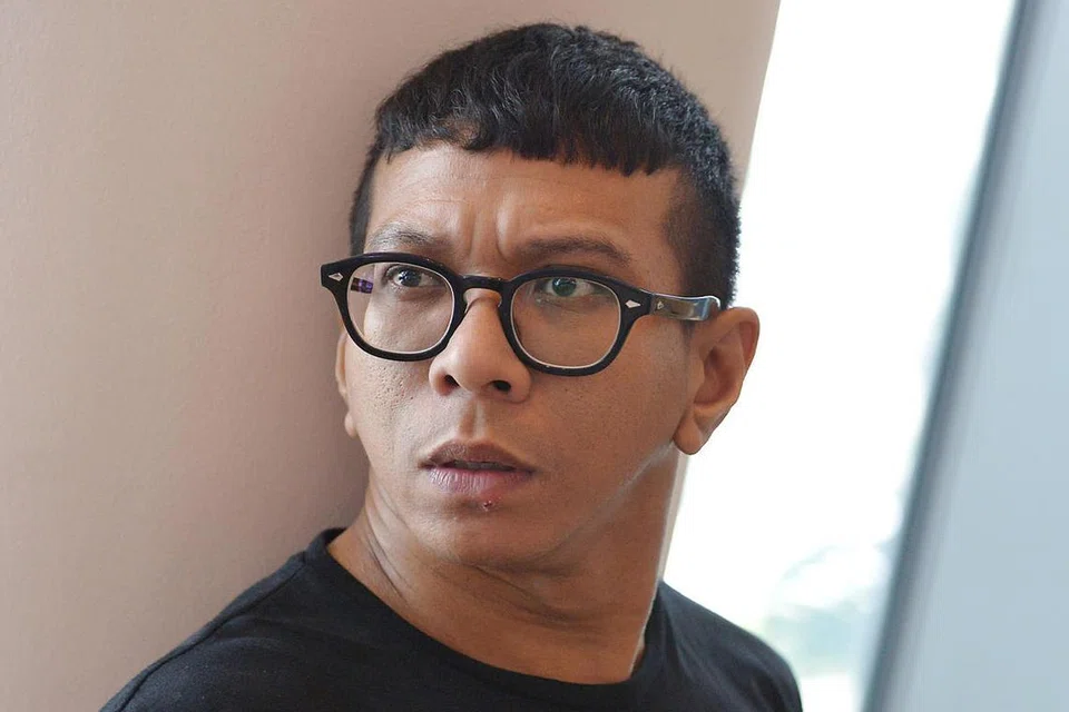 Penggiat seni Rizman Putra Ahmad Ali. - Foto SHAKIR SAIFUDDIN