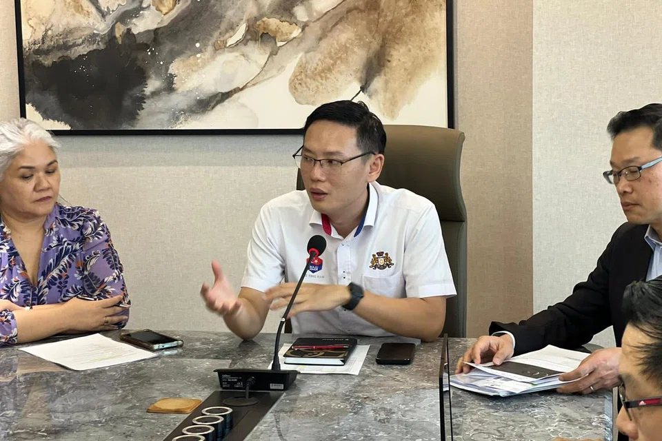 Pengerusi Jawatankuasa Pelaburan, Perdagangan dan Hal Ehwal Pengguna Johor, Encik Lee Ting Han (tengah), mengadakan perbincangan bersama delegasi Dewan Perniagaan Amerika Syarikat-Asean.