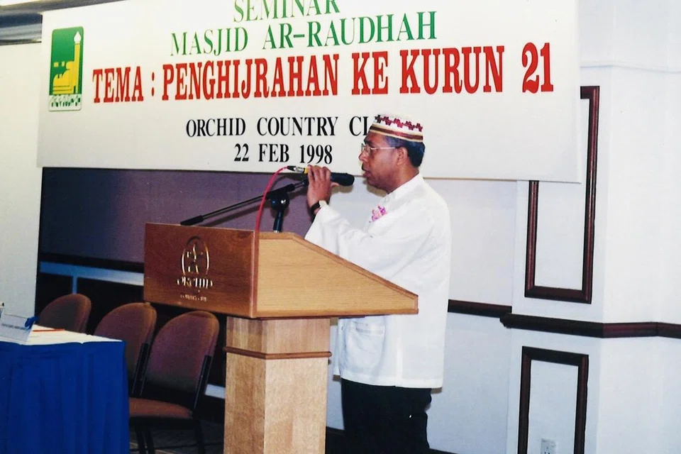 Jasa mantan Pengerusi Masjid Ar-Raudhah, Allahyarham Suparman Adam, menjalankan usaha membaiki dan meningkatkan khidmat Masjid Ar-Raudhah tetap dikenang hingga kini. Beliau meninggal dunia pada Disember 2023. 
