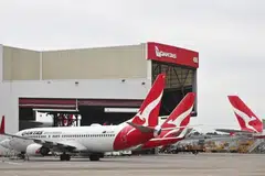 Qantas, kru kabin, pangkalan kru Qantas Singapura, australia, kerjaya kru kabin Singapura, pengambilan kru Qantas, berita penerbangan Singapura, Airbus A380 Singapura Sydney, kerjaya penerbangan.