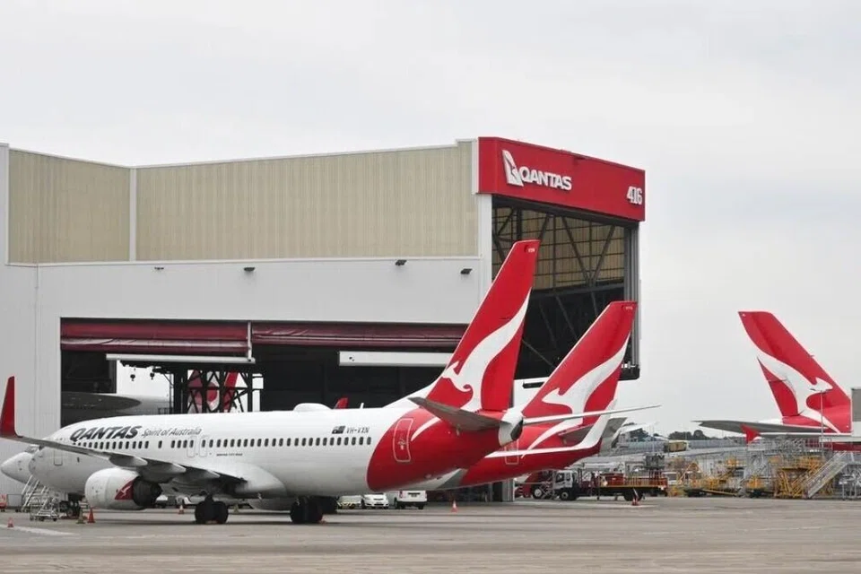 Qantas, kru kabin, pangkalan kru Qantas Singapura, australia, kerjaya kru kabin Singapura, pengambilan kru Qantas, berita penerbangan Singapura, Airbus A380 Singapura Sydney, kerjaya penerbangan.