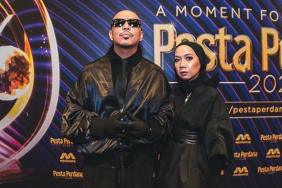 Yanto Sani, Gina Khazali