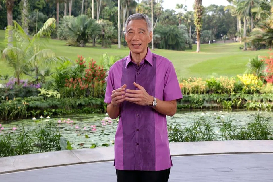 LAKARKAN TUMPUAN: Perdana Menteri Lee Hsien Long menyampaikan Amanat Hari Kebangsaan di Tasik Simfoni, Kebun Bunga - lokasi siri konsert berbilang budaya, Konsert Aneka Ragam Rakyat, pada 1959 anjuran Parti Tindakan Rakyat (PAP) yang mula memerintah. Ia bertujuan membantu kaum di Singapura lebih memahami budaya dan amalan satu sama lain. - Foto MCI