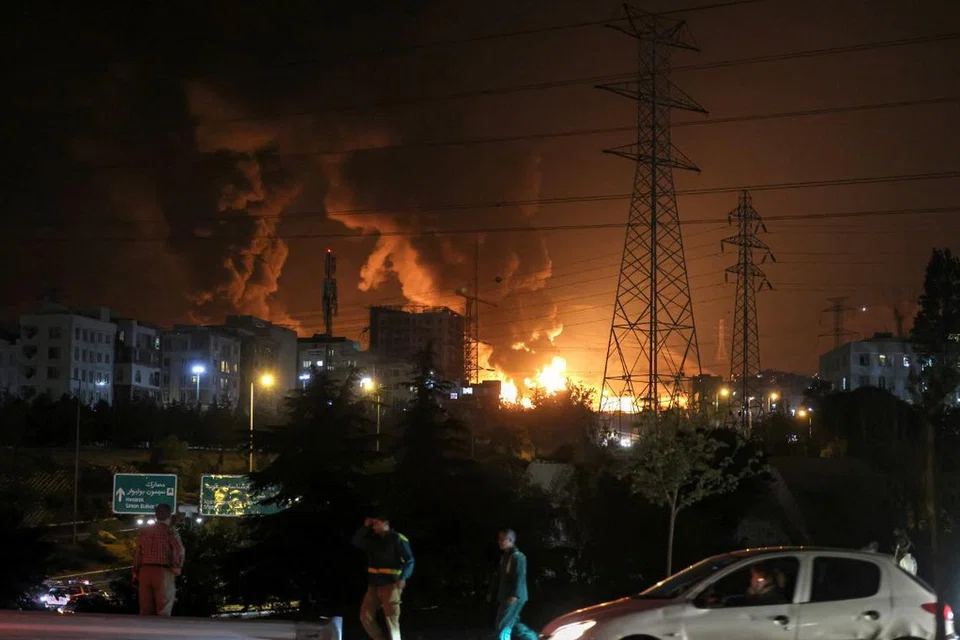 Teheran, Israel, depoh minyak 