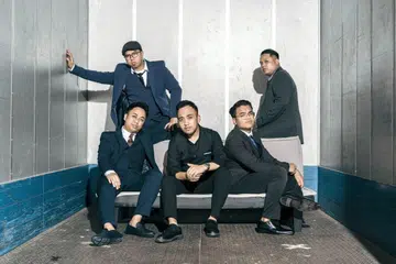 Ditubuhkan pada 2014, ‘boyband’ Favourite Playlist terdiri daripada (duduk, dari kiri) Ahmad Rusyaidee Razali, Ahmad Qushairee Razali, Muhammad Izhar Hidayat Ismail, (berdiri, dari kiri) Muhammad Amir Mansor, dan Muhammad Idzuwan Kasim.