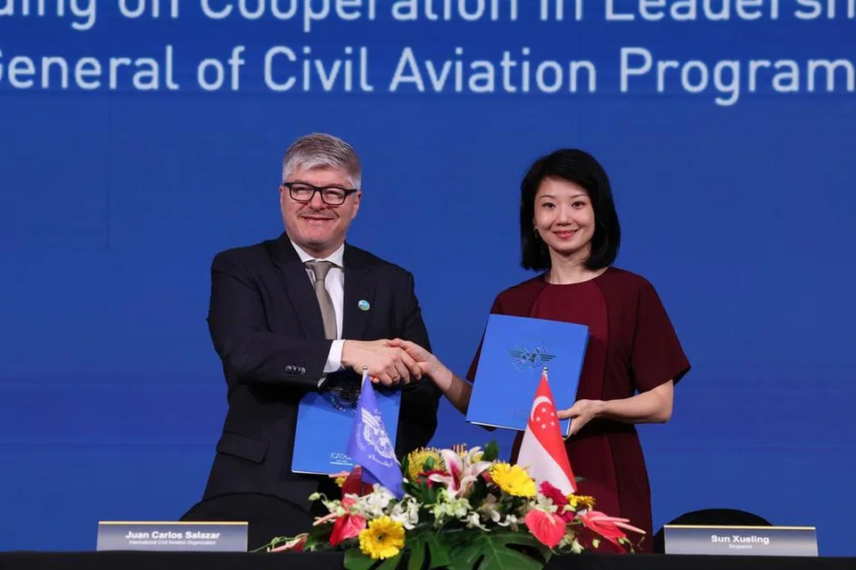 Sun Xueling, latihan penerbangan, ICAO, Juan Carlos Salazar