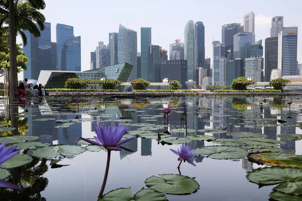 LEBIH BERSIH: Kriteria baru itu akan mengurangkan risiko ‘pencucian hijau’ atau ‘pencucian peralihan hijau’ oleh pihak bank serta institusi kewangan.