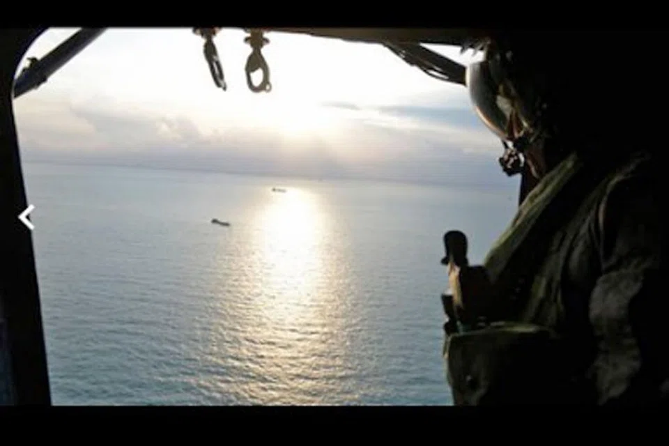 USAHA MENCARI DITERUSKAN: Armada Ketujuh Amerika berkata usaha mencari dan menyelamat akan diteruskan dengan penyelarasan bersama pihak berkuasa Singapura dan Malaysia. - Foto MPA