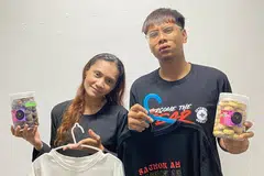 Cik Zaudah Mohamed Rashid bersama anaknya, Syed Muhsen Syed Izhmir Alshahab menyertai kursus perniagaan bagi pertingkatkan kemahiran mereka dalam menjalani perniagaan di rumah. 