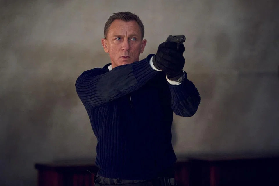FILEM BOND TERAKHIR DANIEL CRAIG: Peneraju watak James Bond dalam lima filem ini memberi yang terbaik sebagai wira aksi kejar mengejar dalam 'No Time To Die' sebelum undur diri. - Foto UIP