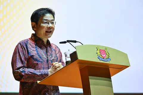 Perdana Menteri yang juga Menteri Kewangan, Encik Lawrence Wong, menyampaikan ucapan di Forum M³ pada 10 November 2024.