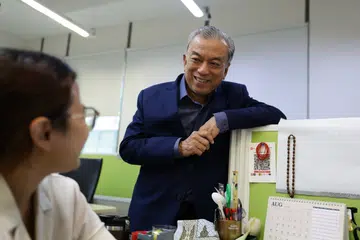 Ketua Pegawai Eksekutif SSA Group, Encik Suhaimi Salleh, memastikan pekerjanya mempunyai kemahiran dalam alatan kecerdasan buatan (AI) generatif.