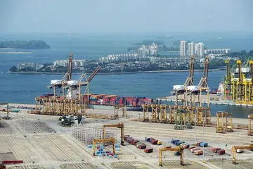 BERI LALUAN: Pelabuhan PSA di Tanjong Pagar ini akan dikosongkan bagi memberi laluan kepada pembinaan projek lain. - Foto THE STRAITS TIMES