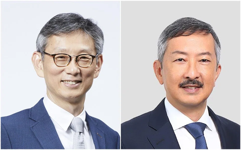 Encik Chng Lay Chew (kanan) dan Encik Ng Chin Hwee (kiri) dilantik sebagai pengarah bebas, bukan eksekutif SingPost.
