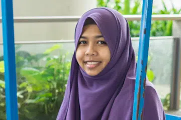 ALU-ALUKAN PERUBAHAN: Bekas guru, Cik Zakiah Muhamad, berkata ketiadaan penyaluran pelajar akan memberi pelajar daripada semua aliran peluang yang sama untuk meraih kejayaan kerana mereka dibahagikan mengikut keupayaan masing-masing. - Foto BH oleh NUR DIYANA TAHA