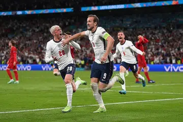 MARA KE FINAL: Kapten England, Harry Kane, meraikan jaringan penaltinya di masa tambahan sekali gus memastikan England melangkah ke final Euro 2020 selepas menewaskan Denmark 2-1 di Wembley. - Foto REUTERS 