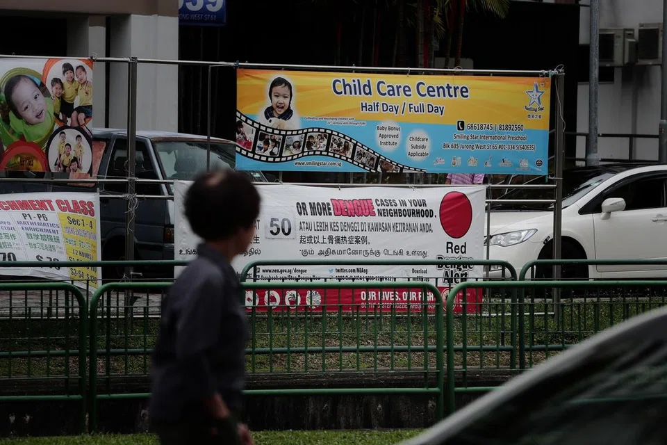 Jumlah kelompok jangkitan setempat turut kian meningkat. - FOTO: KELVIN CHNG