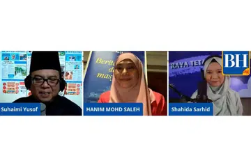 DI SEBALIK LAGU: Jatt Ali mengongsi sejarah di sebalik rakaman lagu Hari Raya, sementara Hady Mirza pula mengimbas rakaman 'Kenangan di Hari Raya' yang dinyanyikan bersama Taufik Batisah, dalam sesi Facebook Live yang dihoskan Suhaimi Yusof dan Shahida Sarhid serta hos undangan Hanim Mohd Salleh. - Foto BH