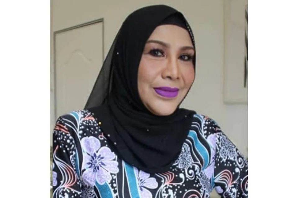 TIDAK MINAT RAKAM LAGU BARU: Rohana berkata berdasarkan pengalaman, peminat hanya seronok apabila beliau membawakan lagu-lagu yang pernah menjadi siulan ketika zaman mudanya. - ASTRO AWANI