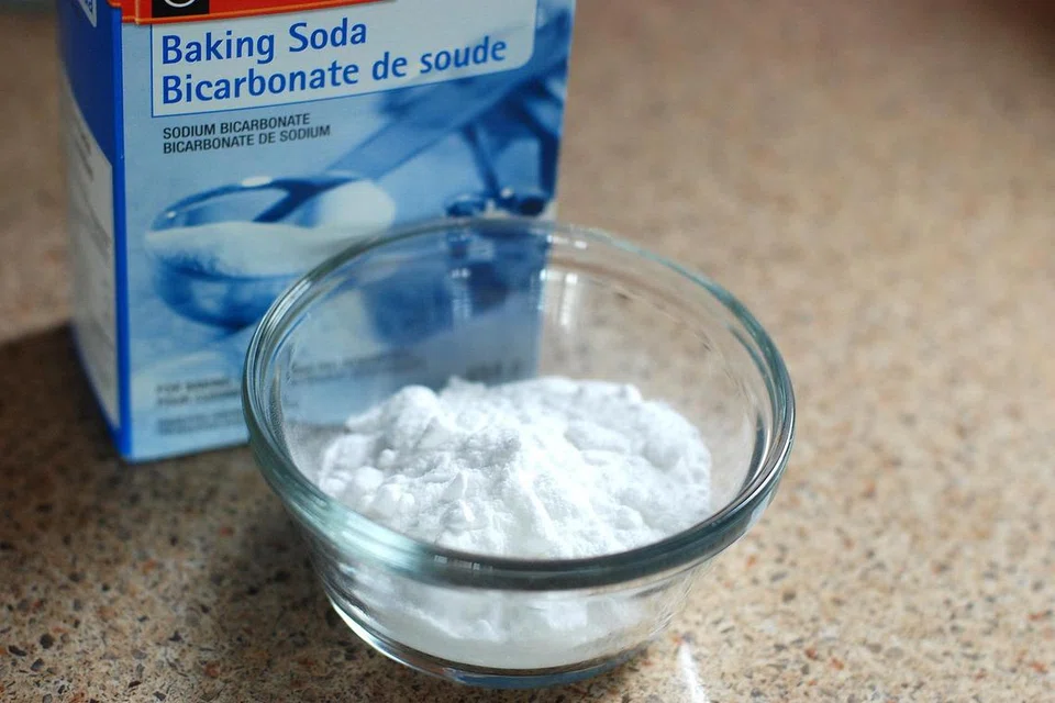 Soda penaik atau ‘baking soda’.