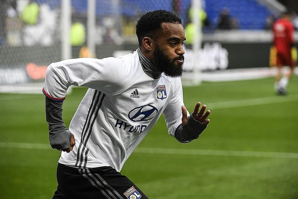 ALEXANDRE LACAZETTE: Dilihat mengancam kedudukan pemain Perancis Olivier Giroud dengan ketibaan beliau dari Lyon baru-baru ini. - Foto AFP