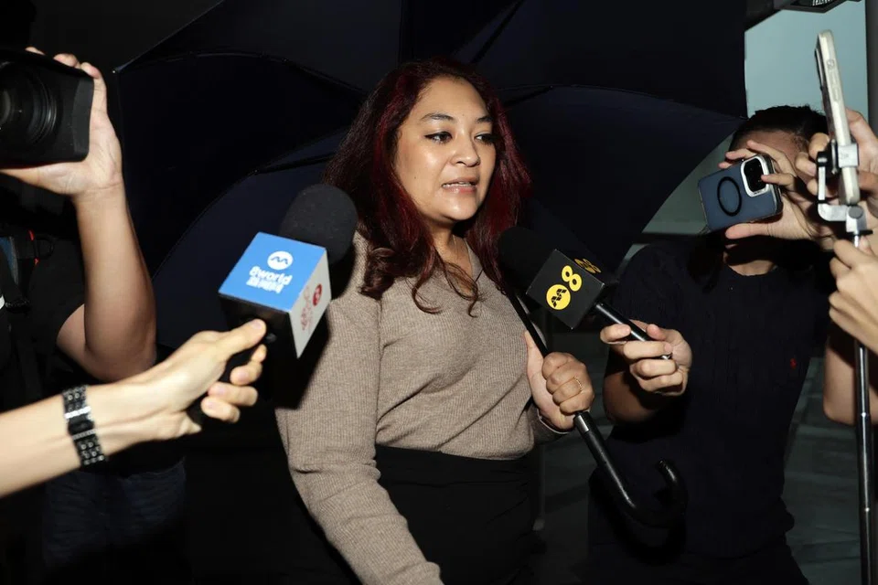 Mantan Anggota Parlimen (AP) GRC Sengkang, Cik Raeesah Khan, tampil sebagai saksi pertama pada hari pertama perbicaraan, Encik Pritam Singh, di Mahkamah Negara pada 14 Oktober.