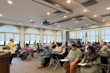 Masjid Darul Makmur telah mengadakan bengkel persiapan sambut cahaya mata yang dihadiri 70 peserta dan dipimpin oleh Ustaz Mohamed Fatris Bakaram pada 31 Oktober 2024 lalu. 
